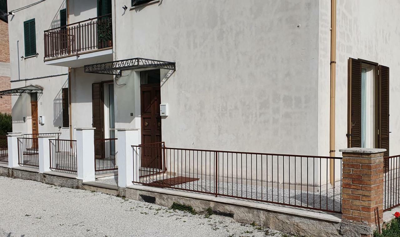 Apartamento Casa Guastuglia Gubbio Exterior foto